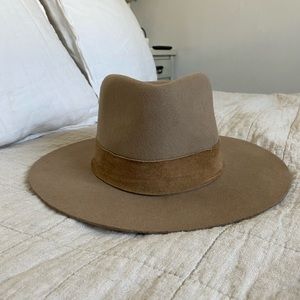 Wyeth hat